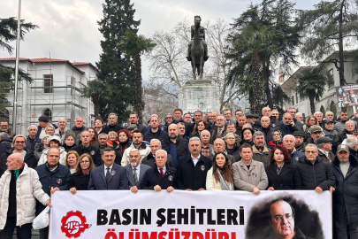 Uğur Mumcu için Bursa’da sevgi seli