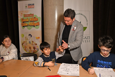 Başkan Aydın çocukların masalsı dünyasına eşlik etti