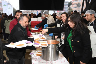 Osmangazi'de Ramazan bereketi 1050 Konutlar’da paylaşıldı