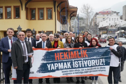 Bursa’da hekimlerden 'sağlık hakkı' yürüyüşü