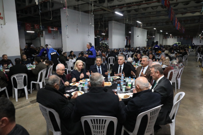 Gemlikliler Büyükşehir'in dayanışma sofrasında