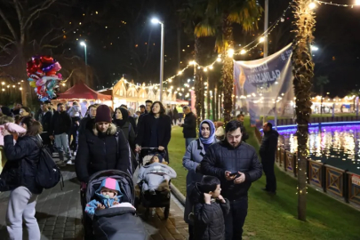 Bursa Büyükşehir'in Ramazan Meydanı ışıl ışıl