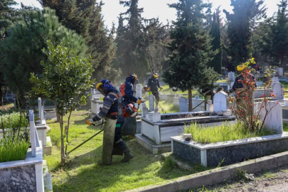 Bursa'da şehitlik ve mezarlıklara bayram hazırlığı