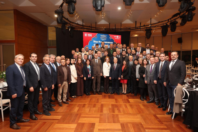 Büyükşehir Meclisi Ailesi Aynı Sofrada Buluştu