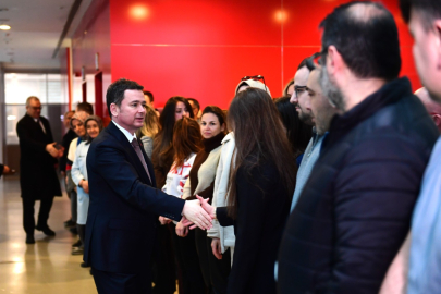 Başkan Erkan Aydın personeliyle tek tek bayramlaştı