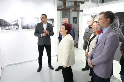 Nilüfer'de “Yerle Gök Arasında” sergisi kapılarını açtı