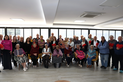 Nilüferli kadınlardan huzurevi sakinlerine gönül köprüsü