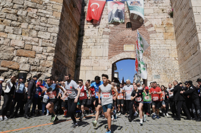 Tarihi Kent Koşusu için nefesler tutuldu
