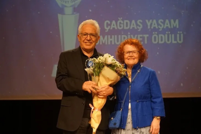 Çağdaş Yaşam Cumhuriyet Ödülü'nün sahibi Zülfü Livaneli oldu