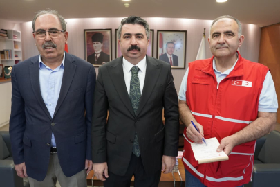 BAŞKAN OKTAY YILMAZ’DAN ANLAMLI BAĞIŞ