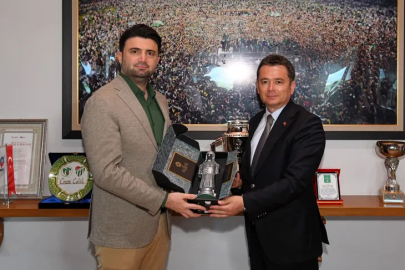 Başkan Erkan Aydın’dan Bursaspor’a tebrik ziyareti