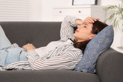 KADINLARDA SIK GÖRÜLEN HORMONAL HASTALIK YENİDEN TANIMLANDI