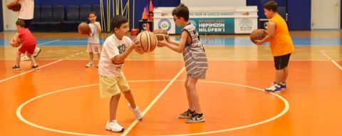 Bursa Nilüfer’de çocukların spor dolu yaz heyecanı