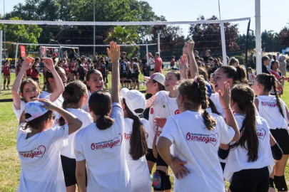 Osmangazi’de Mini Voleybol Şenliği coşkusu