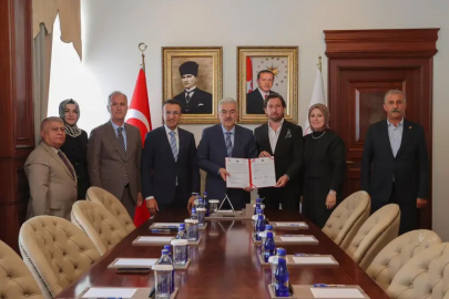 İnegöl’e 2 yeni Aile Sağlığı Merkezi yapımı için imzalar atıldı