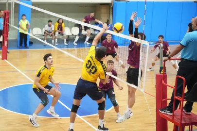 Yenişehirli voleybolcular filede 2'de 2 yaptı