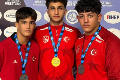 Büyükşehir Belediyesporlu güreşçilerden 3 madalya