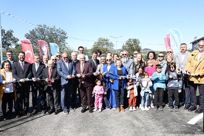 Nilüfer’de sahipsiz hayvanlar için “Umut Ağacı” açıldı