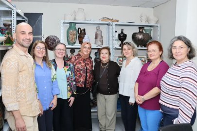 Bursa, seramik duayeni Prof.Dr. Sevim Çizer'i ağırladı