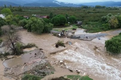 İznik’te Çakırca Deresi taştı! Tarım arazileri sular altında kaldı