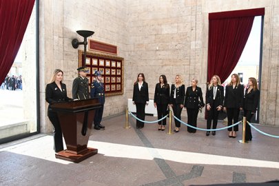 CUMHURİYET KADINLARINDAN ATATÜRK’E ANLAMLI ZİYARET