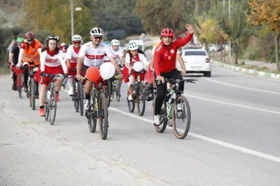 Gemlik’te Cumhuriyet Bayramı için pedal çevirdiler